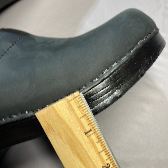 Sanita Women’s Clogs Slip-On Closed Back Leather Upper Size 38 Used PreOwned - Picture 14 of 17